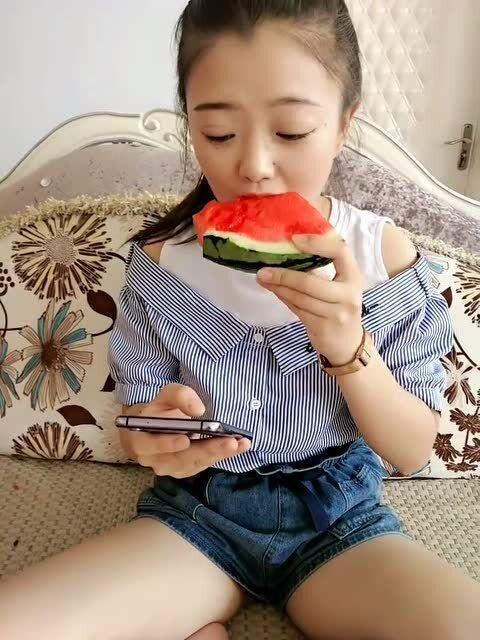 吃瓜小姨,娱乐圈幕后风云的知情者